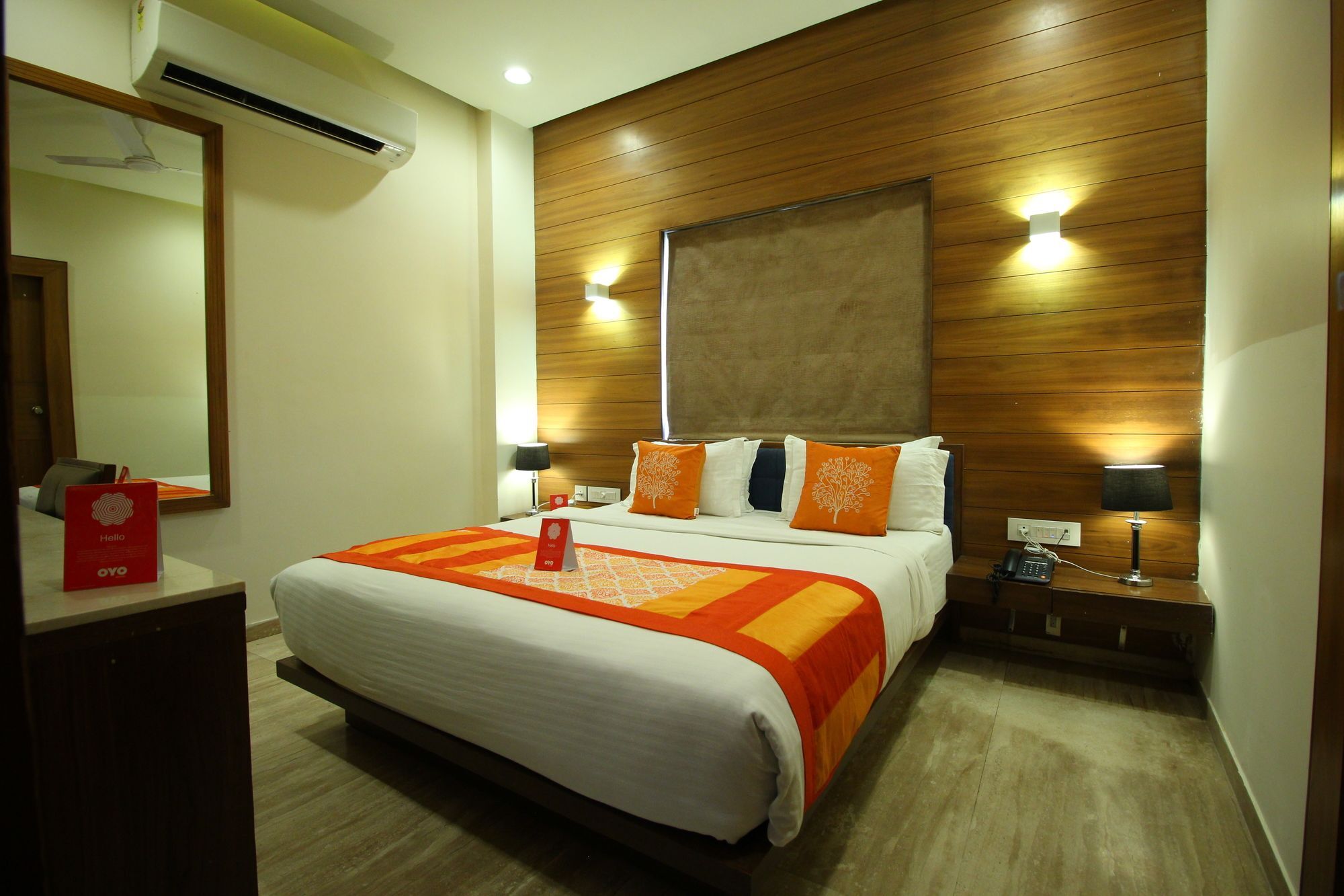 Oyo 8992 Hotel Kyra Ahmedabad Exterior foto