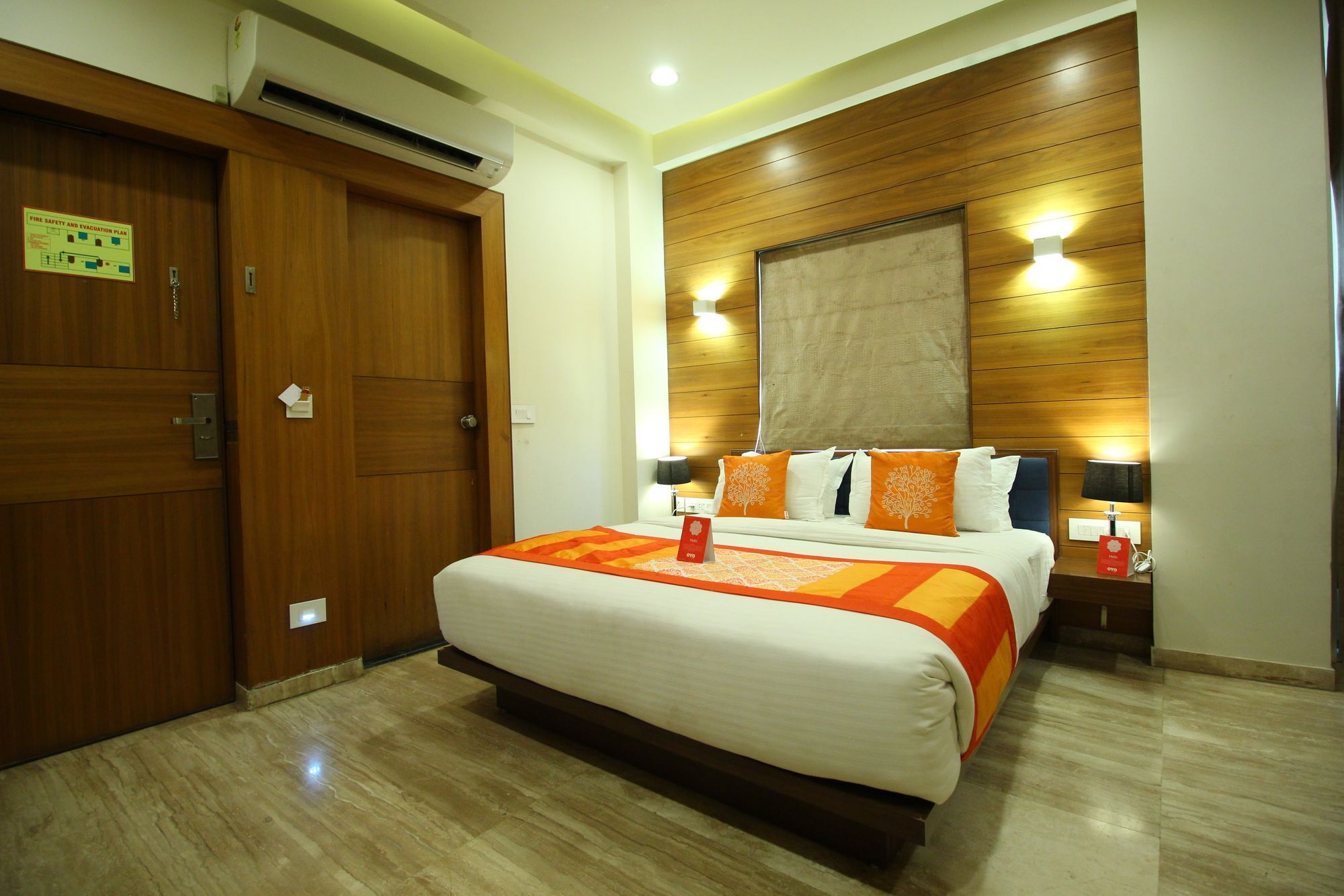 Oyo 8992 Hotel Kyra Ahmedabad Exterior foto